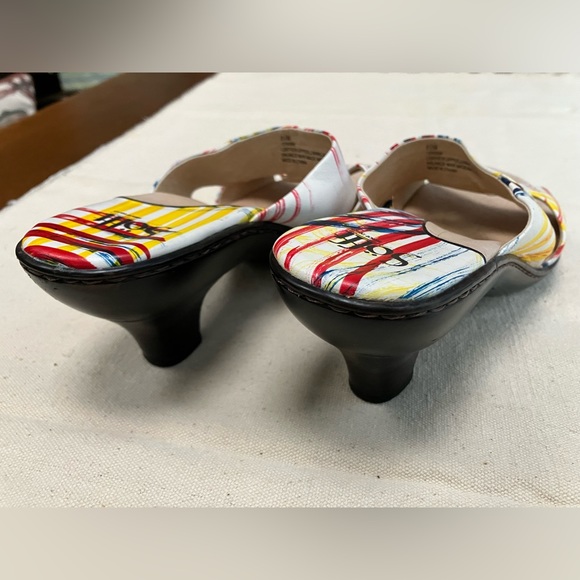 SOFFT brand 8.5, all leather upper, lining, &sock Pumps. Multicolored. 2.5” heel - Picture 2 of 7